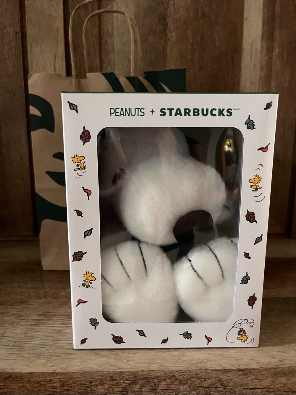 Starbucks White Snoopy Plush in Peanuts Gift Box 2026 COLLECTABLE